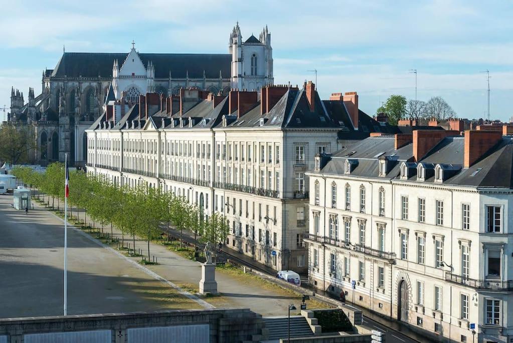 Grande Chambre Independante, Charme, Calme Sur Jardin, Nantes Centre, Acces Prive Par Escalier De L'Immeuble, Sdb & Wc Prives, 10 Minutes Gare Et Palais Des Congres Esterno foto